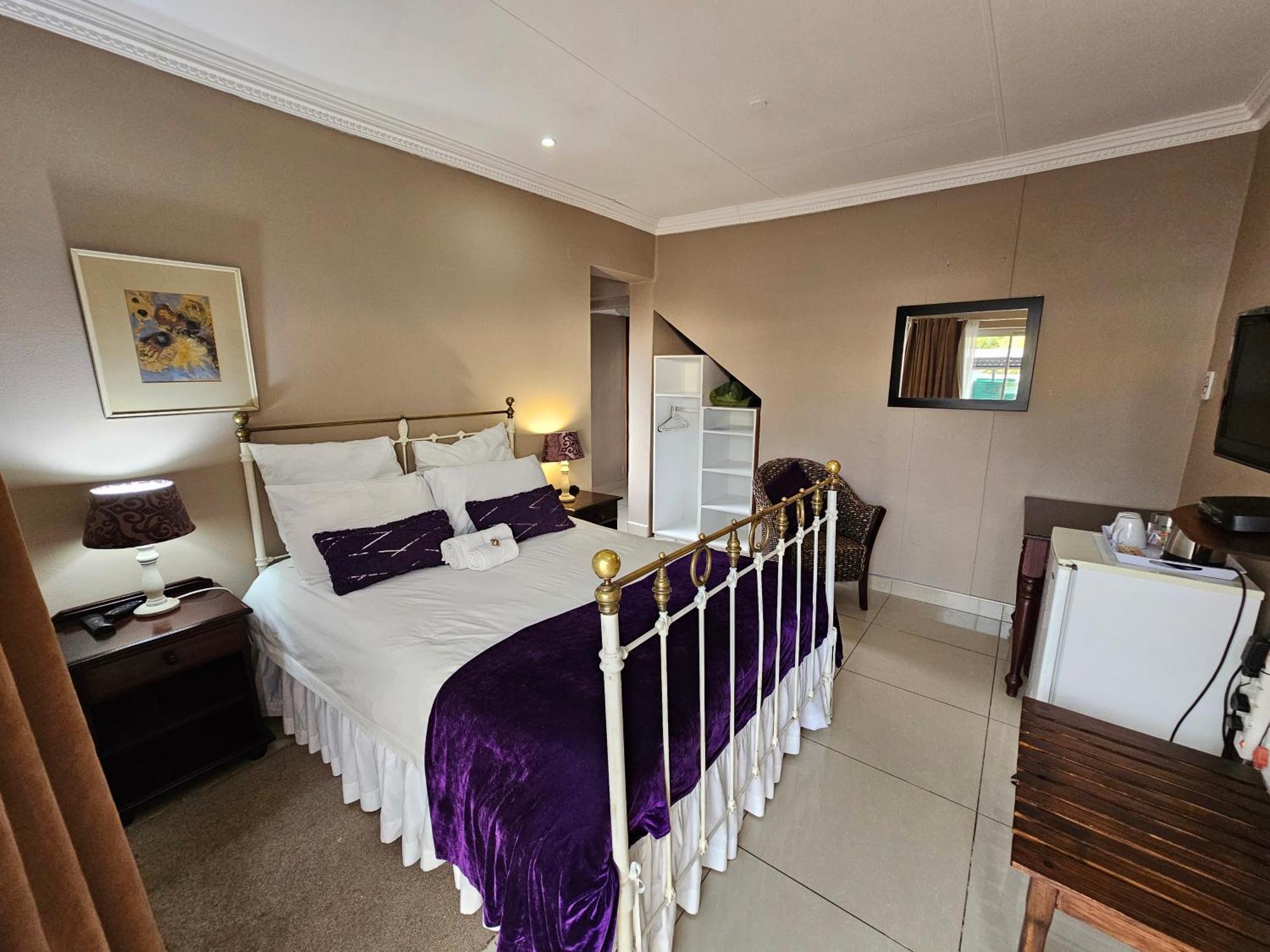 Bettie'S Luxury Lodge Kroonstad Esterno foto