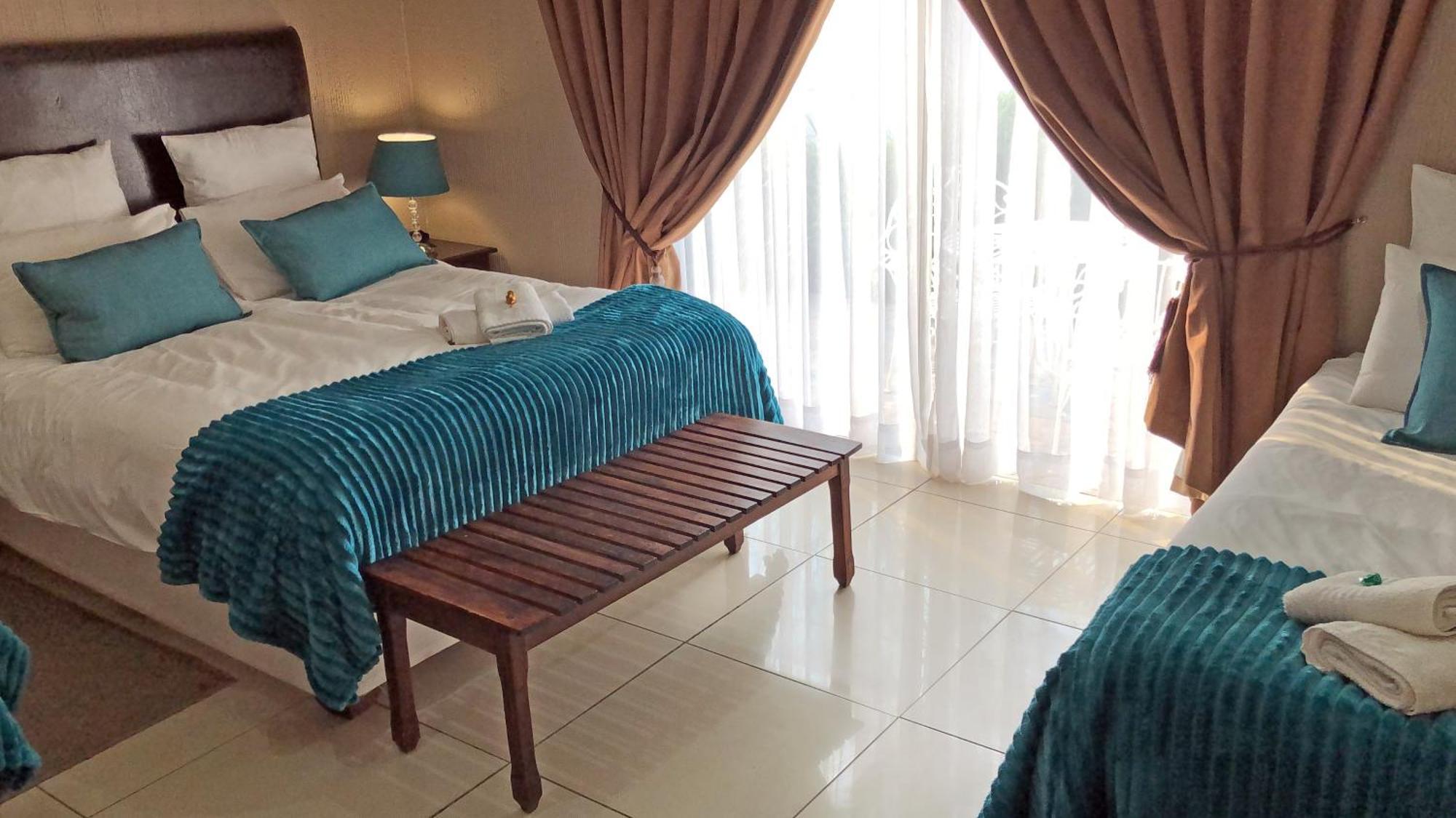 Bettie'S Luxury Lodge Kroonstad Esterno foto