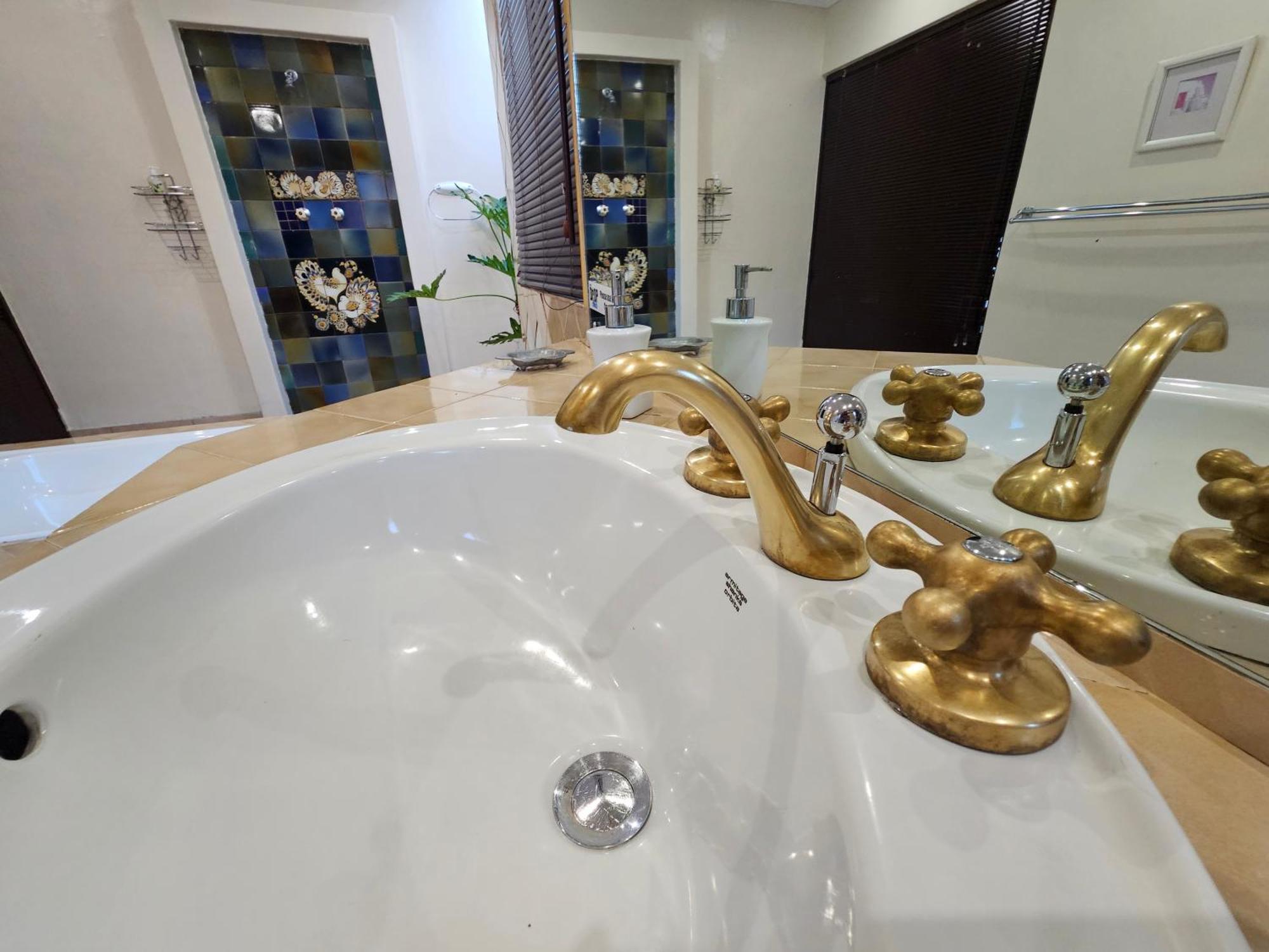 Bettie'S Luxury Lodge Kroonstad Esterno foto