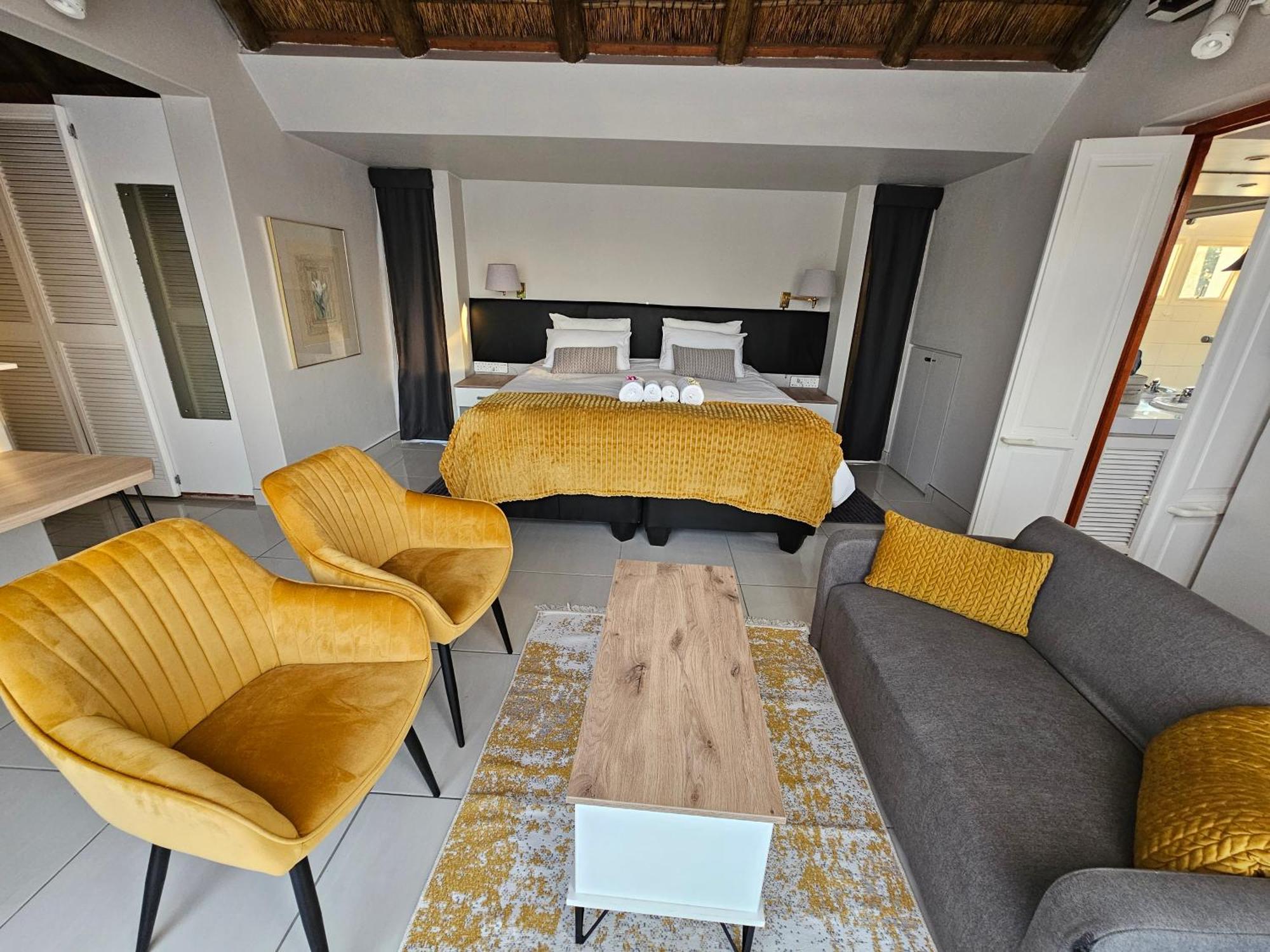 Bettie'S Luxury Lodge Kroonstad Esterno foto