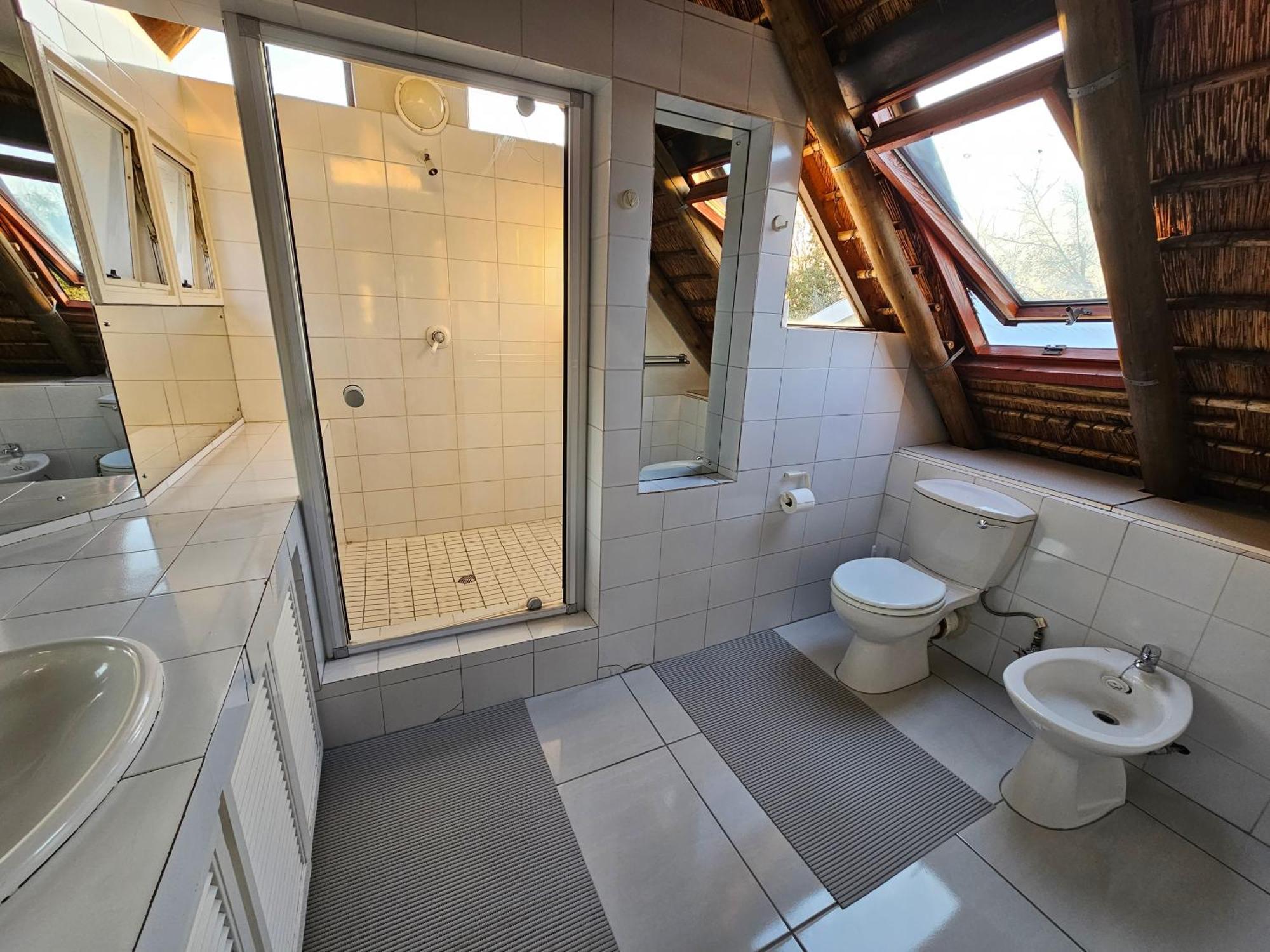 Bettie'S Luxury Lodge Kroonstad Esterno foto