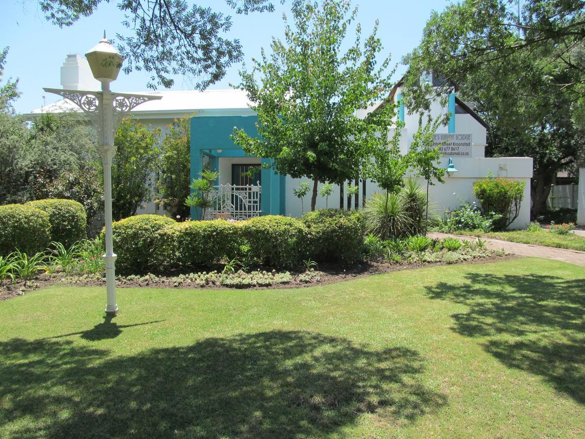 Bettie'S Luxury Lodge Kroonstad Esterno foto